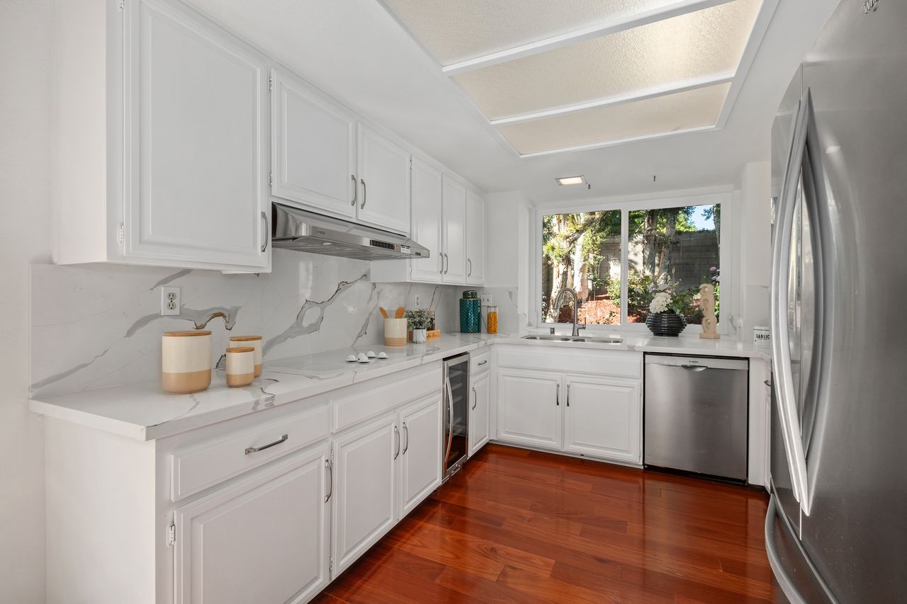9 Aberdeen in Northwood Irvine SOLD! 21 14 11774131 179938 179938 EI 114
