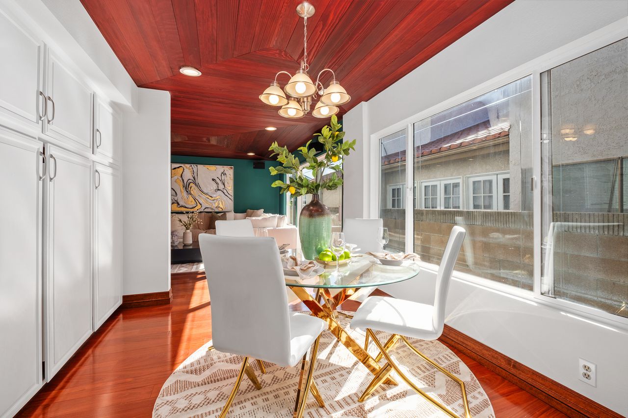 9 Aberdeen in Northwood Irvine SOLD! 24 17 11774134 179938 179938 EI 117