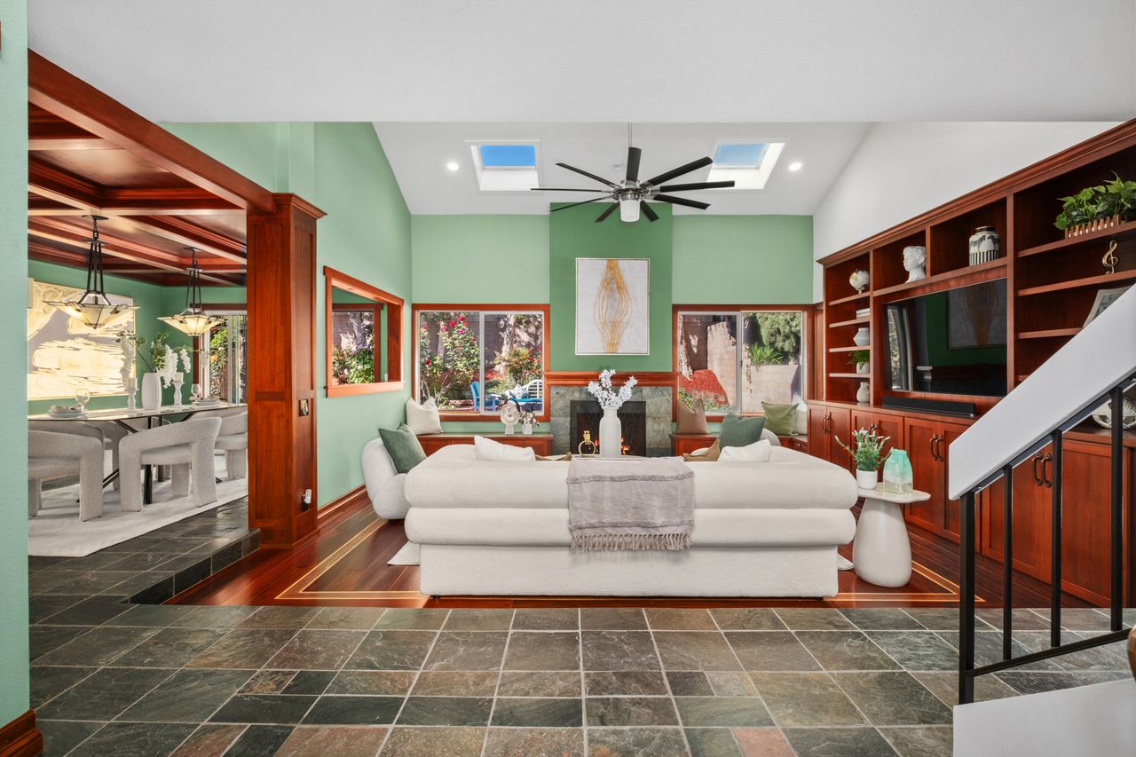 9 Aberdeen in Northwood Irvine SOLD! 12 5 11774122 179938 179938 EI 105