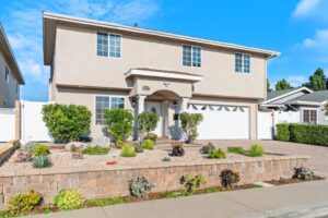 4511 Charleville, Irvine