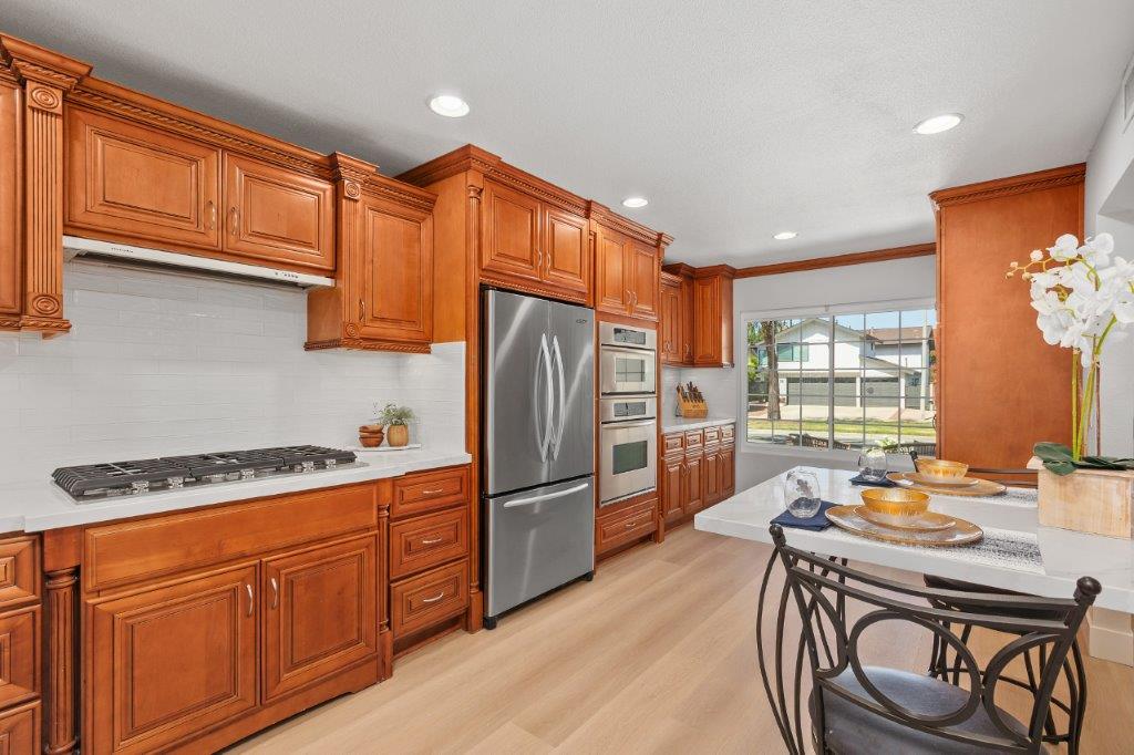 31 Columbus Irvine photo 9