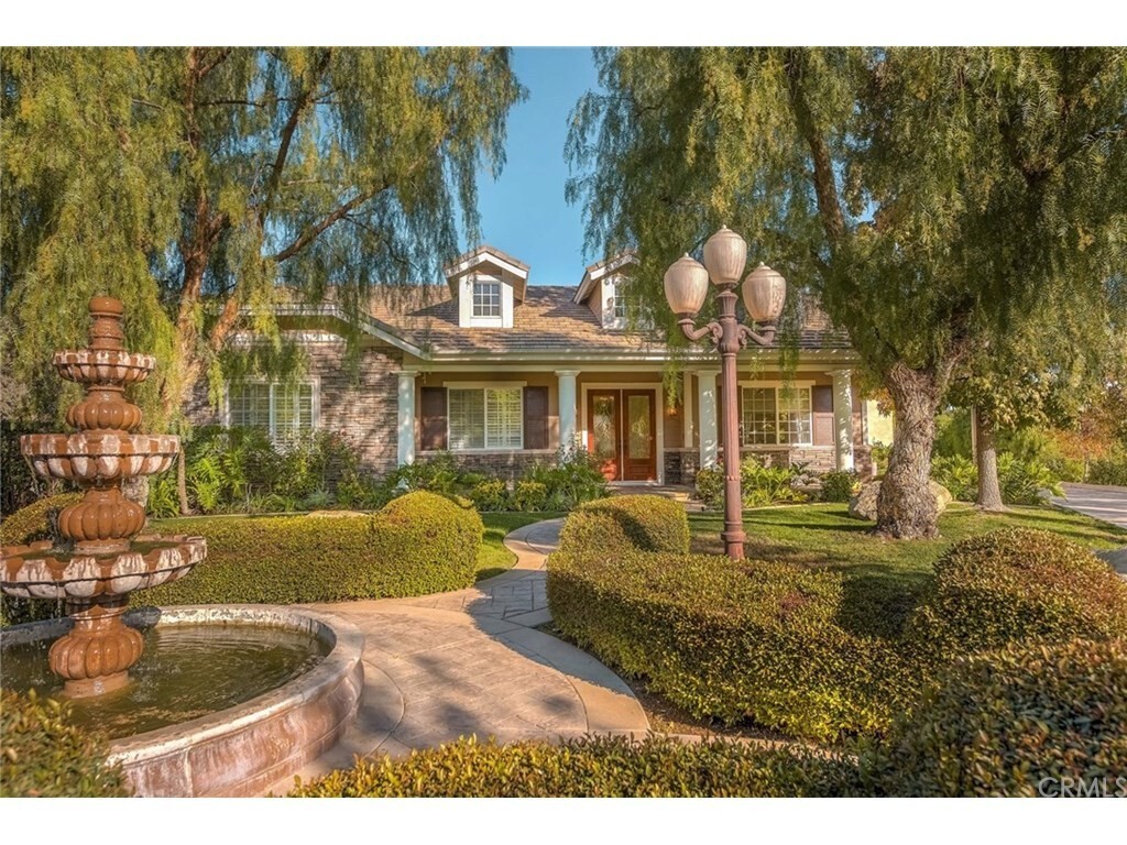 1601 Nabil Circle daytime exterior